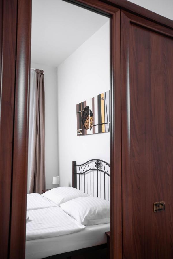 Penzion Kralovske Lazne Podebrady Ngoại thất bức ảnh