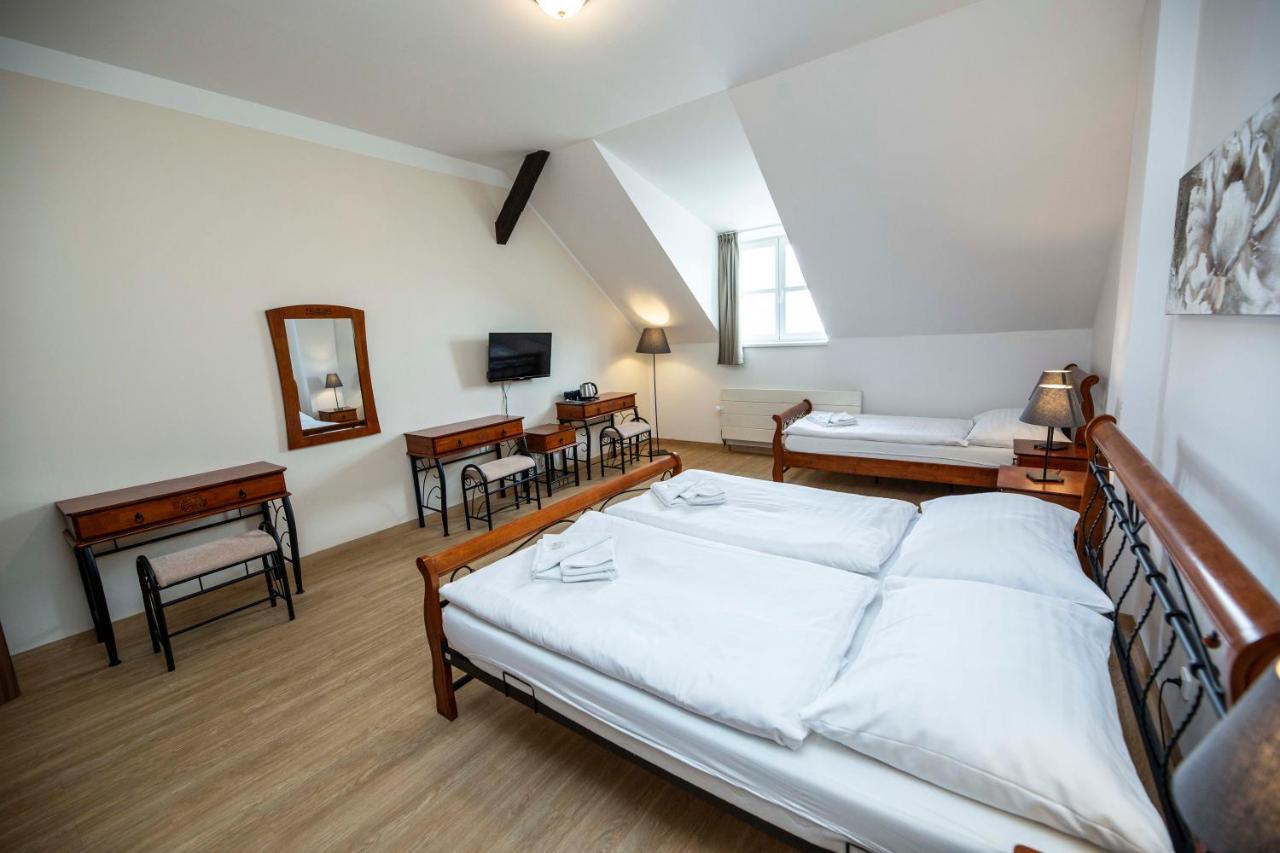 Penzion Kralovske Lazne Podebrady Ngoại thất bức ảnh